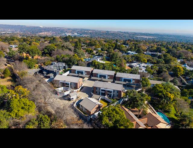 3 BEDROOM APARTMENT FOR SALE IN SANDOWN